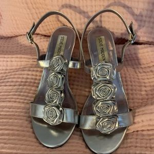 Steve Madden Goldwyn Silver Rose Strappy Heels 5.5